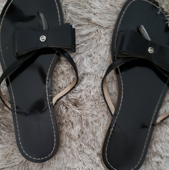 Michael kors leather thongs Sandals - Picture 7 of 8